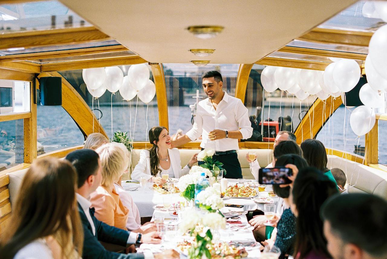 船の中の結婚式お食事会